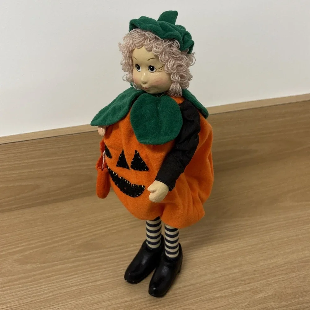 Vintage 1998 Matilda Pumpkin Costume Paper Mache Doll Figure  Rare Halloween Box